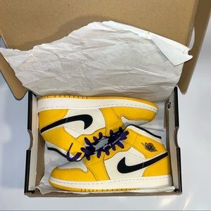 SOLD Air Jordan 1 Mid SE ‘Lakers’ SOLD